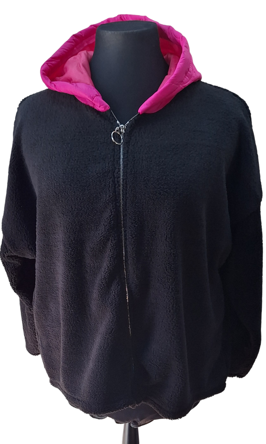 Vest met roze capuchon